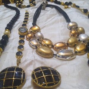 Black & Gold vintage jewlery Lot